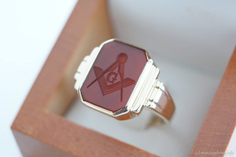 Ring zegelring familiewapens monogrammen vrijmetselaarsteken mogelijkheden