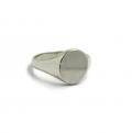 Witgouden dameszegelring met zegel 9,5x8 mm Witgouden dameszegelring met zegel 9,5x8 mm