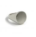 Witgouden dameszegelring met zegel 11,5x10 mm Witgouden dameszegelring met zegel 11,5x10 mm